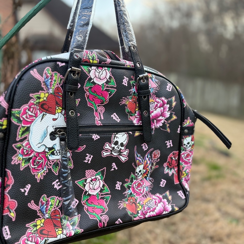 NWT-Ed Hardy Skull & Roses Duffel Bag | Tattoo Art Print | Y2K Alternative Trave - Picture 3 of 6